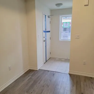 240,&nbsp;Lagerfeld, Northwest Brampton, Brampton