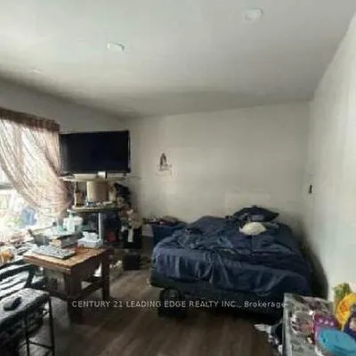 245,&nbsp;Fleetwood, Southgate, Brampton