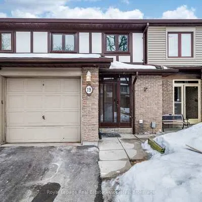 19,&nbsp;Gatwick, Northgate, Brampton