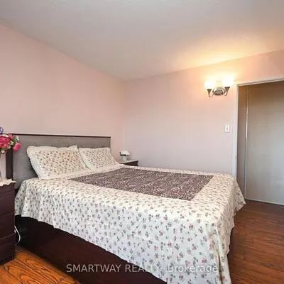 320,&nbsp;Mill, Brampton South, Brampton