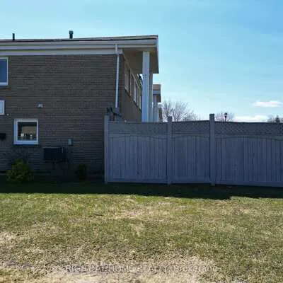 270,&nbsp;Town House, Brampton East, Brampton