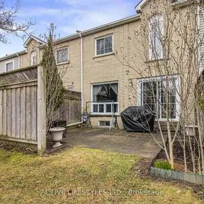 10,&nbsp;Hartnell, Central Park, Brampton
