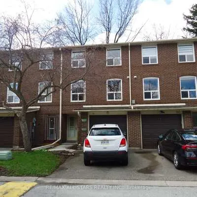 61,&nbsp;Eden Park, Southgate, Brampton