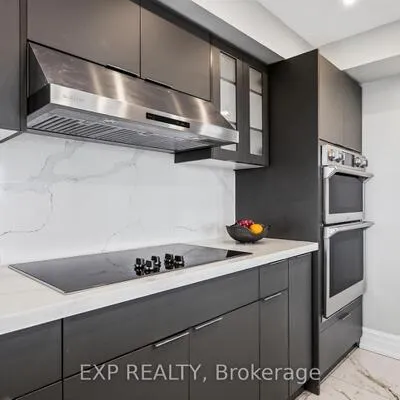 22,&nbsp;Hanover, Queen Street Corridor, Brampton