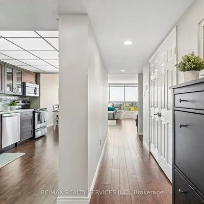 320,&nbsp;Mill, Brampton South, Brampton