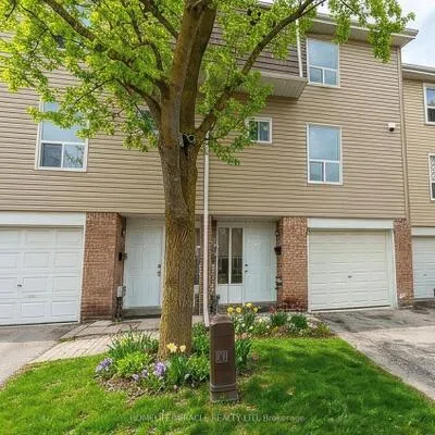 40,&nbsp;Ellis, Southgate, Brampton