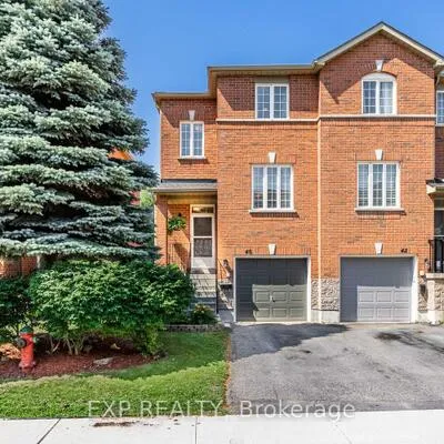 120,&nbsp;Railroad, Downtown Brampton, Brampton