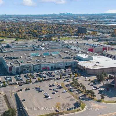 22,&nbsp;Hanover, Queen Street Corridor, Brampton