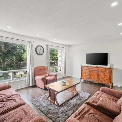 45,&nbsp;Lincoln, Bramalea West Industrial, Brampton