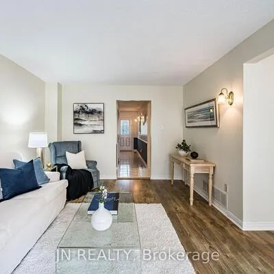 15,&nbsp;Gatwick, Northgate, Brampton