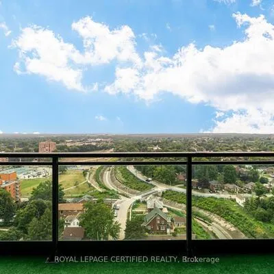 100,&nbsp;John, Downtown Brampton, Brampton