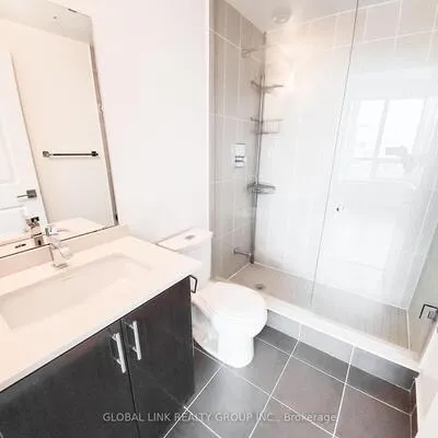 7161,&nbsp;Yonge, Thornhill, Markham