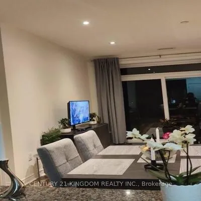 7325,&nbsp;Markham, Cedarwood, Markham