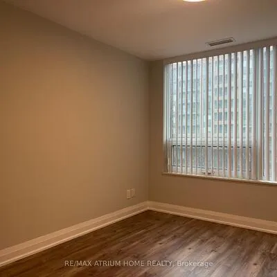 18,&nbsp;Uptown, Unionville, Markham
