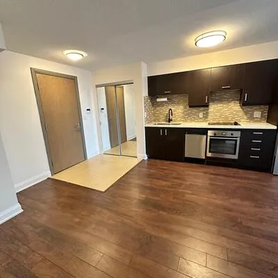 18,&nbsp;Uptown, Unionville, Markham