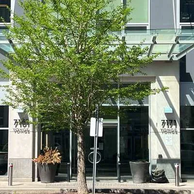7161,&nbsp;Yonge, Thornhill, Markham