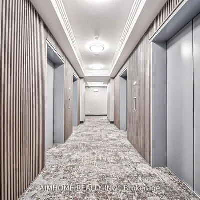 7161,&nbsp;Yonge, Thornhill, Markham