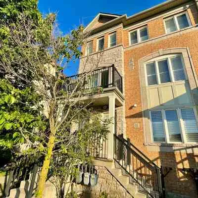2083,&nbsp;Bur Oak, Greensborough, Markham