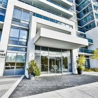 7165,&nbsp;Yonge, Thornhill, Markham