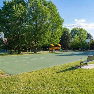 8,&nbsp;Reith, Aileen-Willowbrook, Markham