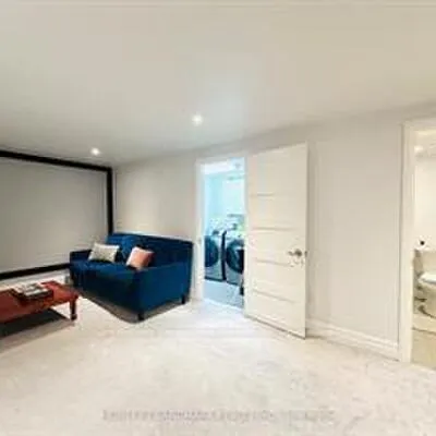 20,&nbsp;Porterfield, Aileen-Willowbrook, Markham