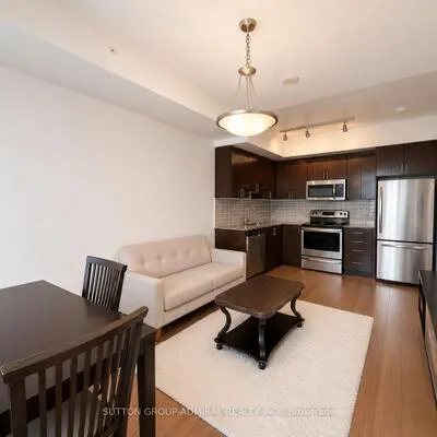 7165,&nbsp;Yonge, Grandview, Markham