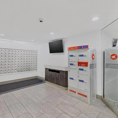 7811,&nbsp;Yonge, Thornhill, Markham