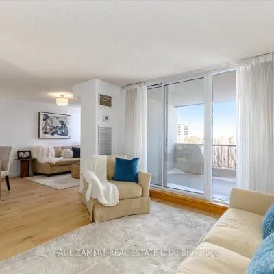 7811,&nbsp;Yonge, Thornhill, Markham
