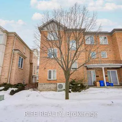 52,&nbsp;Leitchcroft, Commerce Valley, Markham