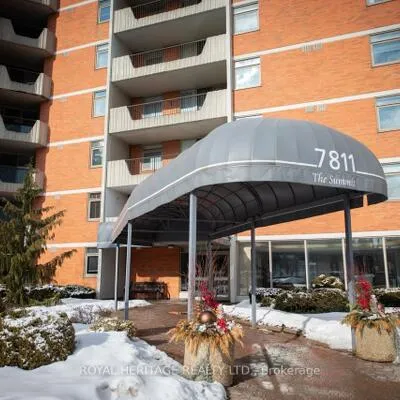 7811, Yonge, Thornhill, Markham