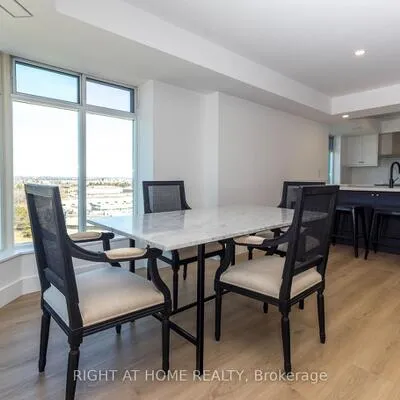 135,&nbsp;Pond, Commerce Valley, Markham