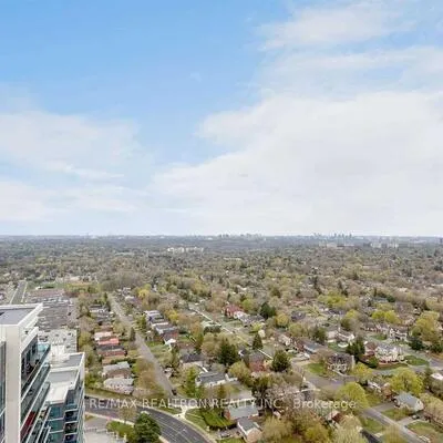 7161,&nbsp;Yonge, Thornhill, Markham