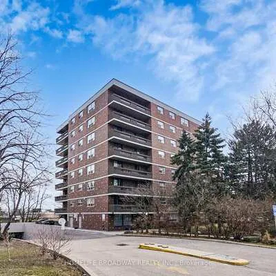 7451,&nbsp;Yonge, Thornhill, Markham