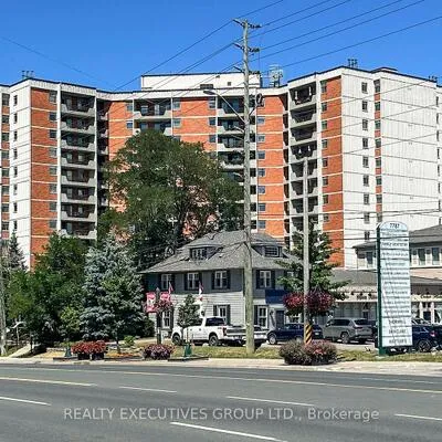 7811,&nbsp;Yonge, Thornhill, Markham