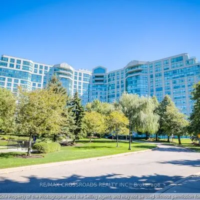 7825,&nbsp;Bayview, Aileen-Willowbrook, Markham