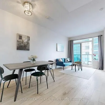 7167,&nbsp;Yonge, Thornhill, Markham