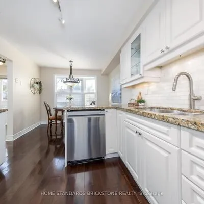 90,&nbsp;Confederation, Thornhill, Markham