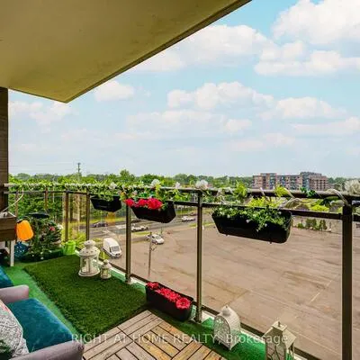 180,&nbsp;Dudley, Thornhill, Markham