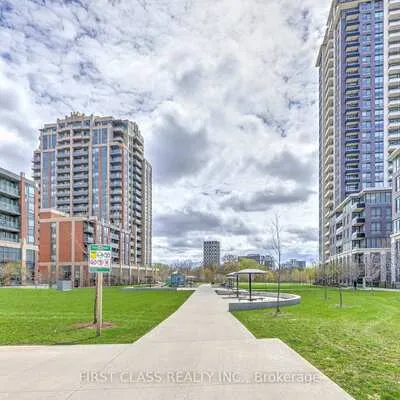 28,&nbsp;Uptown, Unionville, Markham