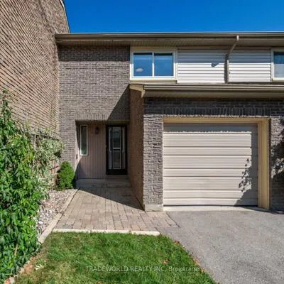 60,&nbsp;Camelot, Markham Village, Markham