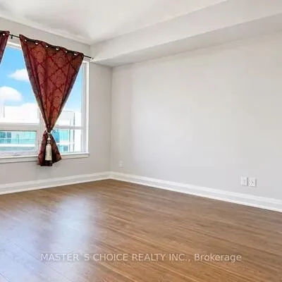 7161,&nbsp;Yonge, Thornhill, Markham