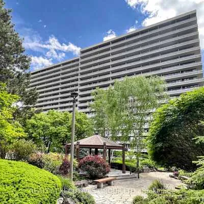 8111,&nbsp;Yonge, Royal Orchard, Markham