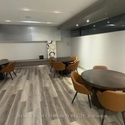 7167,&nbsp;Yonge, Grandview, Markham