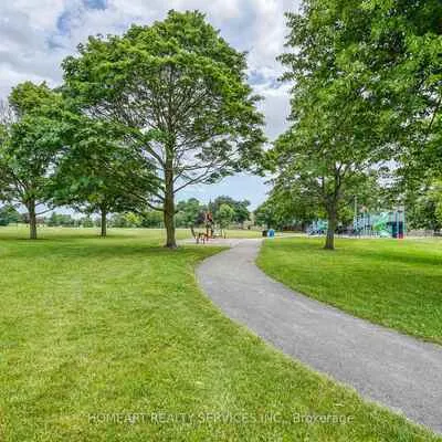 2,&nbsp;Camelot, Markham Village, Markham