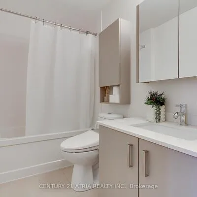 18,&nbsp;Uptown, Unionville, Markham