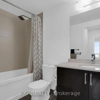 7167,&nbsp;Yonge, Thornhill, Markham