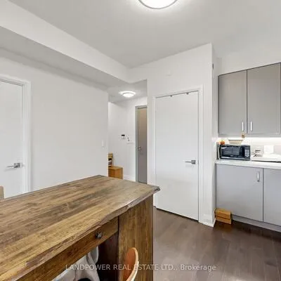 18,&nbsp;Uptown, Unionville, Markham