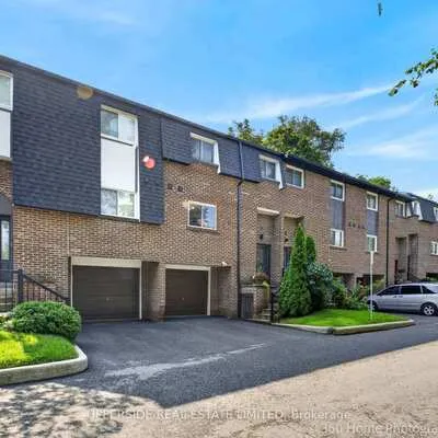 119,&nbsp;Henderson, Thornhill, Markham