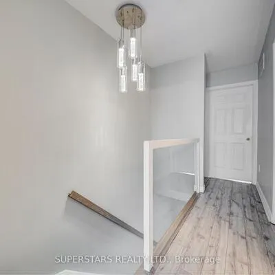 119,&nbsp;Pond, Commerce Valley, Markham