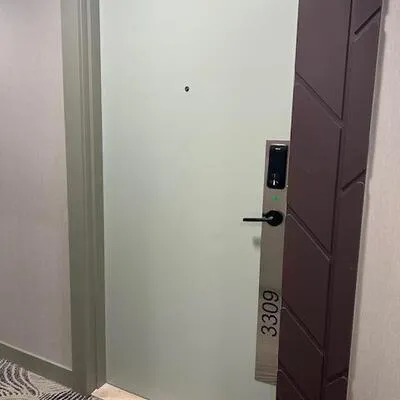 5105,&nbsp;Hurontario, Hurontario, Mississauga